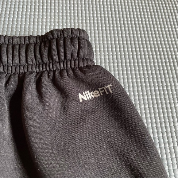 NikeFIT Black Sweatpants - Picture 5 of 5